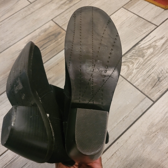 DOLCE VITA Linza black suede leather pull-on buckles ankle boots Women's 7.5 - Picture 12 of 14